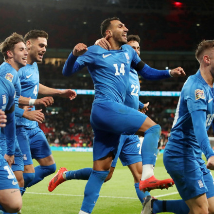 Για ελληνικό έπος και αγγλική... ξεφτίλα γράφουν τα ΜΜΕ στο Νησί