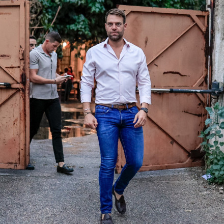 Κασσελάκης: Δηλώνει πρόεδρος, προκαλεί τον Τσίπρα και απειλεί τους πάντες με τη «βάση»