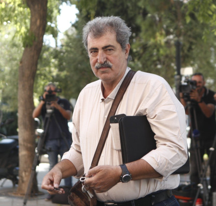 «Καλά κάναμε και δεν πήγαμε στην κηδεία του Σαββόπουλου» λέει ο Παύλος Πολάκης «Καλά κάναμε και δεν πήγαμε στην κηδεία του Σαββόπουλου» λέει ο Παύλος Πολάκης
