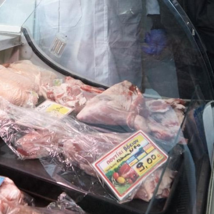 Ιερός καβγάς για το... τεφτέρι - Παπάς και κρεοπώλης πιάστηκαν στα χέρια για τα χρωστούμενα