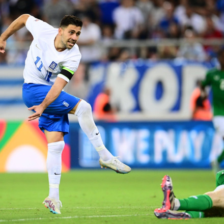 Το ρεκόρ του Τάσου Μπακασέτα με τη φανέλα της Εθνικής - Όλα τα γκολ του αρχηγού [vid]