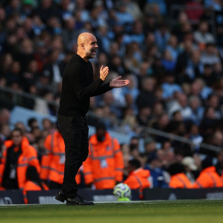 Ο Γκουαρδιόλα έδωσε το σύνθημα αντεπίθεσης ενόψει του κρίσιμου ματς με τη Λίβερπουλ