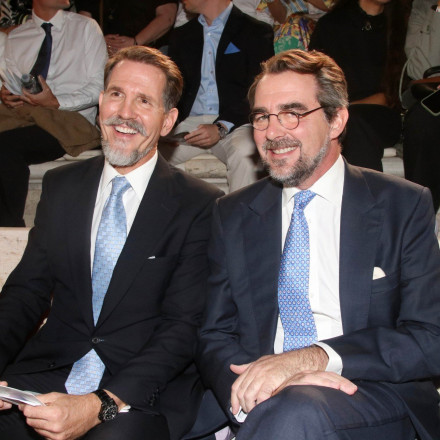 Σπάνιο night out για τον Παύλο και Νικόλαο Γλύξμπουργκ στην Αθήνα - Εμφανίστηκαν σαν δίδυμοι