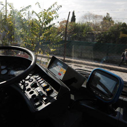 ΟΣΥ: Σε διαθεσιμότητα θα τεθεί ο οδηγός που χρησιμοποιούσε κινητό εν ώρα εργασίας