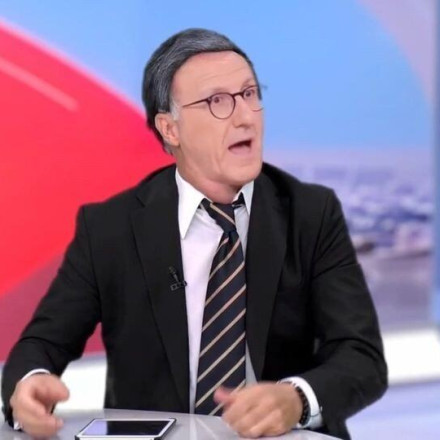 «Μήτσι-Var»: Ο Άρης Πορτοσάλτε δικάζει δίχως έλεος αδίστακτο καταστροφέα του ΑΕΠ