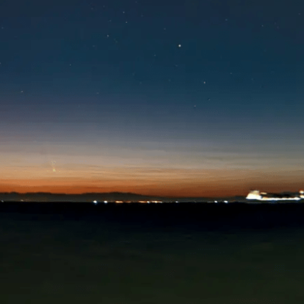 Μαγικές εικόνες στη Θεσσαλονίκη: Μετά το Βόρειο Σέλας, ορατός και ο «κομήτης του αιώνα»