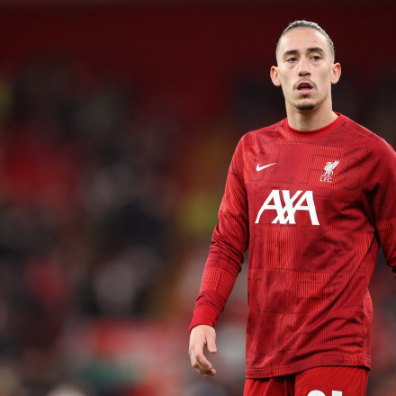 Οι φίλοι της Λίβερπουλ μαθαίνουν για τον  φρέντο εσπρέσο με δάσκαλο... τον Τσιμίκα