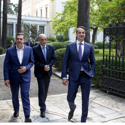 Debate πολιτικών αρχηγών: Η πρόταση Τσίπρα σε Μητσοτάκη και η «σφήνα» Βελόπουλου