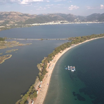 Γαλάζιες σημαίες 2023: Αυτές είναι οι ελληνικές παραλίες που βραβεύθηκαν