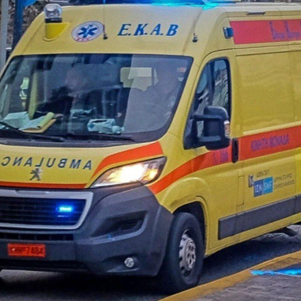 Εύβοια: Mετωπική σύγκρουση ΙΧ με φορτηγό – Νεκρός ένας 39χρονος