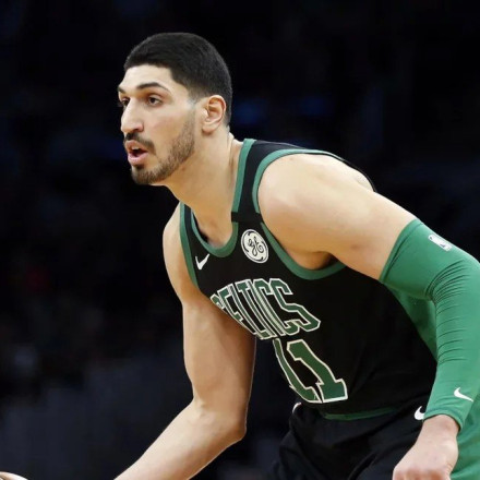 Καντέρ κατά Ίλον Μασκ για το Twitter στην Τουρκία: «Διάλεξε τα λεφτά από την ηθική του»