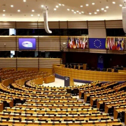 Ευρωκοινοβούλιο: Με φαστ τρακ διαδικασίες η άρση ασυλίας Γεωργούλη και Σπυράκη