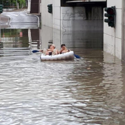 Ιταλία - κακοκαιρία: Πλημμύρες και εκκενώσεις κατοικιών στις περιοχές Μάρκε και Εμίλια Ρομάνια