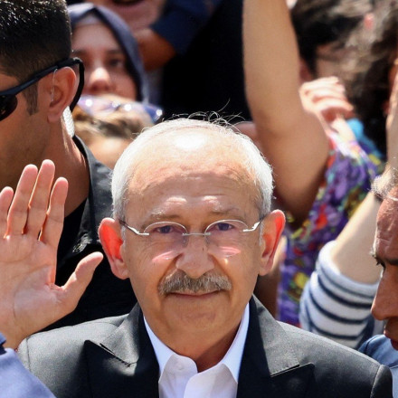 Κιλιτσντάρογλου: Μην απελπίζεστε, θα κερδίσουμε τις εκλογές