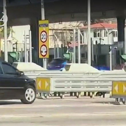 Κίνηση στους δρόμους: Με χαμηλές ταχύτητες οι οδηγοί στην Αθηνών - Λαμίας λόγω τροχαίου