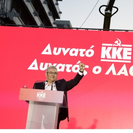 Κουτσούμπας στο Σύνταγμα: Την Κυριακή ζωντανεύουμε ξανά την ελπίδα με δυνατό ΚΚΕ [vid]