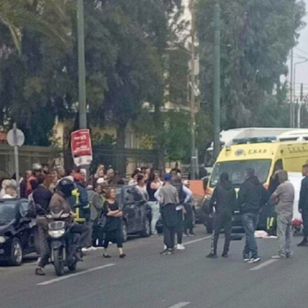 Τραγωδία στην Καλλιθέα: Αυτοκίνητο παρέσυρε και σκότωσε 13χρονο κορίτσι