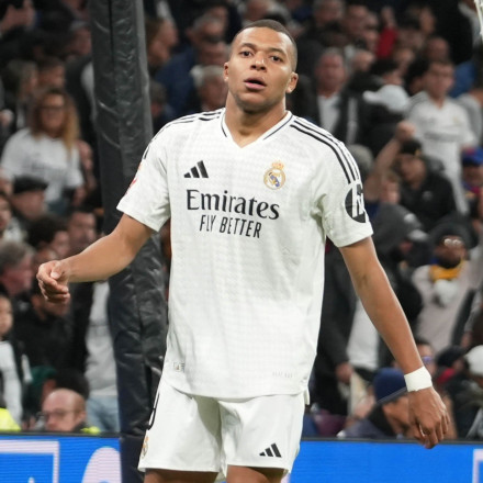 Απίστευτο κι όμως αληθινό: Ξεπερνούν ακόμη και παίκτες της Ρεάλ οι απολαβές της μητέρας του Εμπαπέ