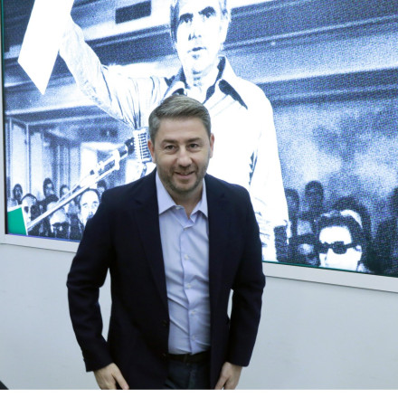 ΠΑΣΟΚ: Επιχείρηση «ενότητα στην πράξη και στον χρόνο» - Είπα, ξείπα από Διαμαντοπούλου για τον Δούκα