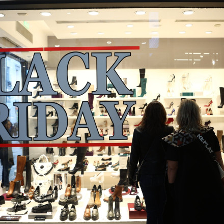 Εν αναμονή της Black Friday: Αυξημένη η διάθεση για αγορές σε σχέση με πέρσι - Τι δείχνει έρευνα