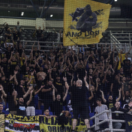 Οπαδός της ΑΕΚ αγόρασε 60 διαρκείας της ΚΑΕ και θα τα προσφέρει σε ανέργους και φοιτητές