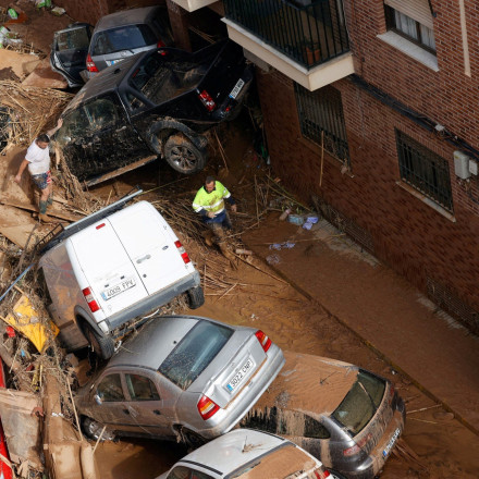 Σοκ και θλίψη: Απίστευτες εικόνες από drone με τις καταστροφές στη Βαλένθια - Τουλάχιστον 158 οι νεκροί