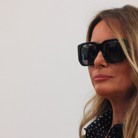 Σπάνια δήλωση της Μελάνια για το μακελειό στη Μινεσότα: «Ας ξεκινήσουμε από τα σπίτια μας»