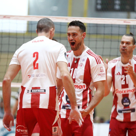 «Έβαψε» το ντέρμπι ερυθρόλευκο με σούπερ εμφάνιση ο Ολυμπιακός στο Μετς (1-3) (vid)