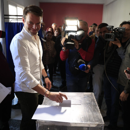 Ο Κασσελάκης μιλά για «σαρωτική νίκη» και προειδοποιεί να «μην κόψουν» εκλεγμένους συνέδρους