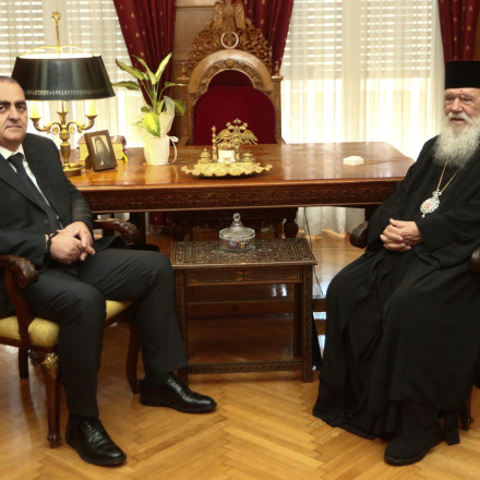 Ο Φρέντι Μπελέρης στον Αρχιεπίσκοπο Ιερώνυμο