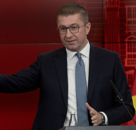 Προκαλεί ξανά ο Μίτσκοσκι: Η Συμφωνία των Πρεσπών δεν μου απαγορεύει τον όρο «Μακεδονία» Προκαλεί ξανά ο Μίτσκοσκι: Η Συμφωνία των Πρεσπών δεν μου απαγορεύει τον όρο «Μακεδονία»