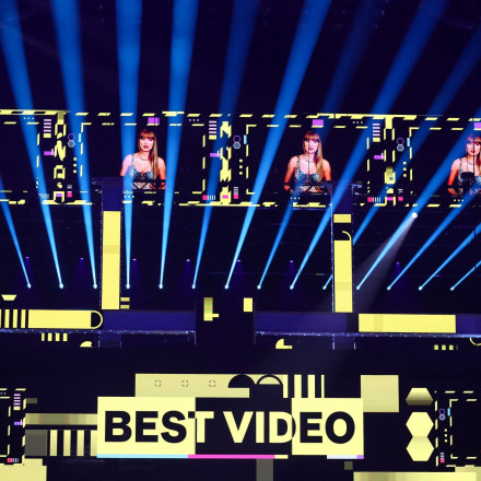 MTV EMAs 2024: Μεγάλη νικήτρια  η Τέιλορ Σουίφτ - Τα λόγια της Ρίτα Όρα για τον Πέιν που συγκίνησαν