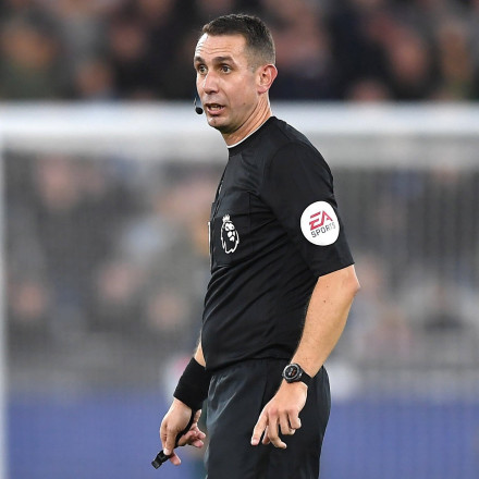 Σάλος στην Premier League, με διαιτητή να βρίζει αισχρά τον Κλοπ και τη Λίβερπουλ!