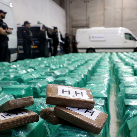 Ισπανία: Αξιωματικός έκρυβε εκατομμύρια ευρώ στους τείχους του σπιτιού του - Η σύνδεση με τα καρτέλ