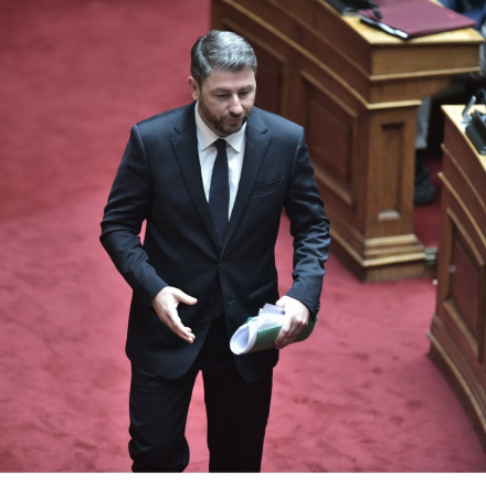 Νέο τοπίο στην κεντροαριστερά - Χαμηλοί τόνοι από το ΠΑΣΟΚ για τις ανακατατάξεις στον πολιτικό χάρτη