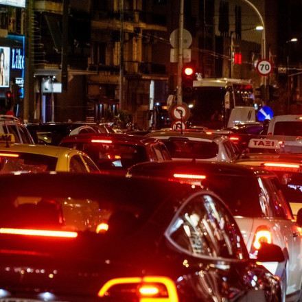Απέραντο πάρκινγκ οι δρόμοι της Αττικής λόγω της βροχόπτωσης