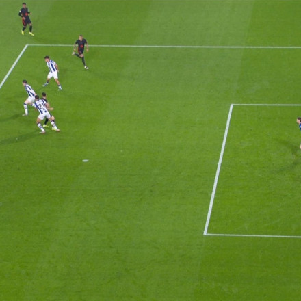 Πρωτοφανές λάθος στη La Liga, μπέρδεψαν τα... παπούτσια και ακύρωσαν καθαρό γκολ του Λεβαντόφσκι