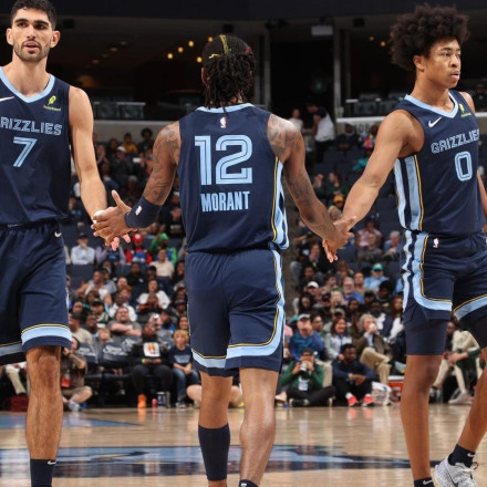 Οι Μέμφις Γκρίζλις νίκησαν και τον Λεμπρόν - Ο Κάρι έδειξε τον δρόμο στην Βοστώνη [vid]