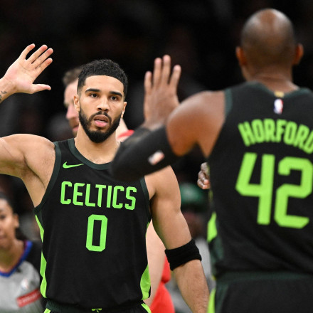 NBA: Τέιτουμ at the buzzer για τους πρωταθλητές - Συνεχίζει ακάθεκτος ο Ντέιβις [vid]