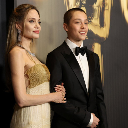 Αντζελίνα Τζολί: Η σπάνια εμφάνιση με τον 16χρονο γιο της και η ομοιότητα με τον Πιτ για την οποία μιλούν όλοι