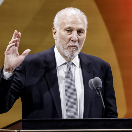 Οι Σπερς αποκάλυψαν το πρόβλημα υγείας του Γκρεγκ Πόποβιτς