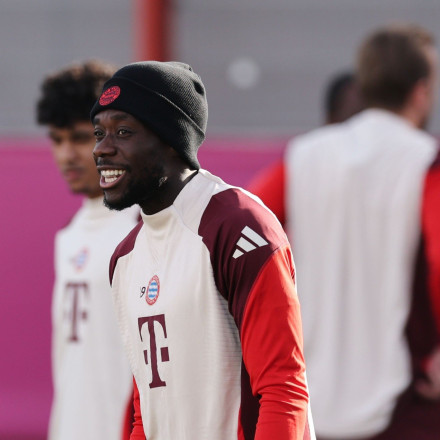 Διαψεύδει τα δημοσιεύματα για συμφωνία με τη Ρεάλ ο ατζέντης του Ντέιβις (vid)