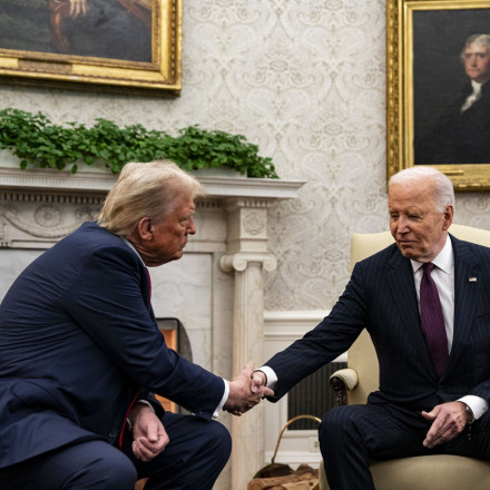 ΗΠΑ: Ο Τραμπ αφήνει να εννοηθεί πως η διάγνωση για τον καρκίνο του Μπάιντεν ήταν γνωστή πολύ καιρό