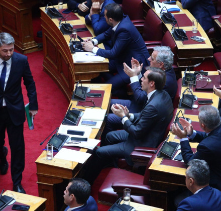Αξιωματική αντιπολίτευση και με τη... βούλα το ΠΑΣΟΚ - Νέος ρόλος, ίδια στρατηγική Αξιωματική αντιπολίτευση και με τη... βούλα το ΠΑΣΟΚ - Νέος ρόλος, ίδια στρατηγική