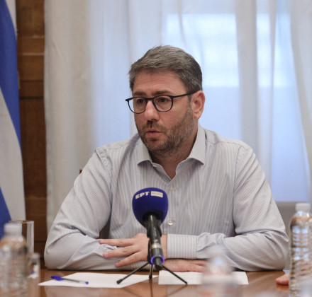 Ανδρουλάκης: Στόχος του ΠΑΣΟΚ η νίκη απέναντι στη ΝΔ και όχι η αξιωματική αντιπολίτευση Ανδρουλάκης: Στόχος του ΠΑΣΟΚ η νίκη απέναντι στη ΝΔ και όχι η αξιωματική αντιπολίτευση