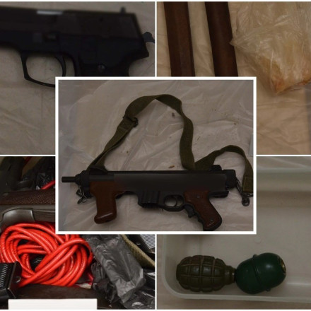 Παγκράτι: Αυτά είναι τα όπλα και τα εκρηκτικά που βρέθηκαν στη γιάφκα