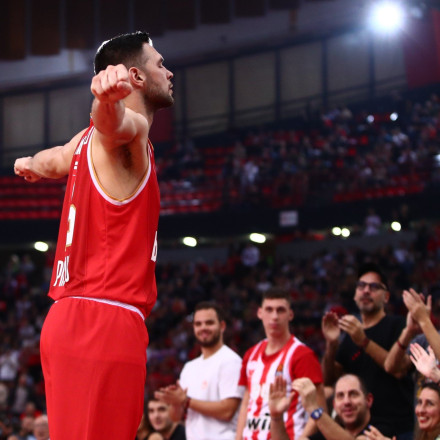 Ολυμπιακός: Η μελωδία της... ευστοχίας, το «fair play» του Φαλ και το μοναδικό ατόπημα