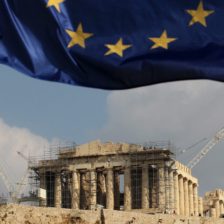 Ωδή Handelsblatt στην Αθήνα: Ξεπερνά τους δημοσιονομικούς στόχους, γίνεται μαθητής - πρότυπο της ΕΕ