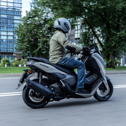 Yamaha ΝΜax με δώρο 200€ σε γνήσια αξεσουάρ Yamaha