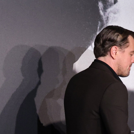 «Αγενής» ο Λεονάρντο Ντι Κάπριο: Προσπέρασε τον κόσμο που περίμενε να τον υποδεχτεί στα νησιά Φίτζι